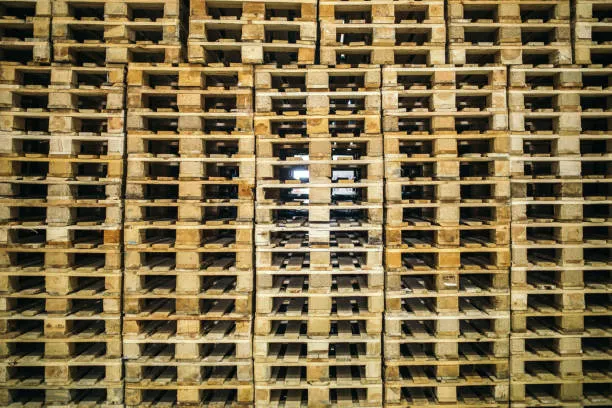 Pallet de madeira perto de mim